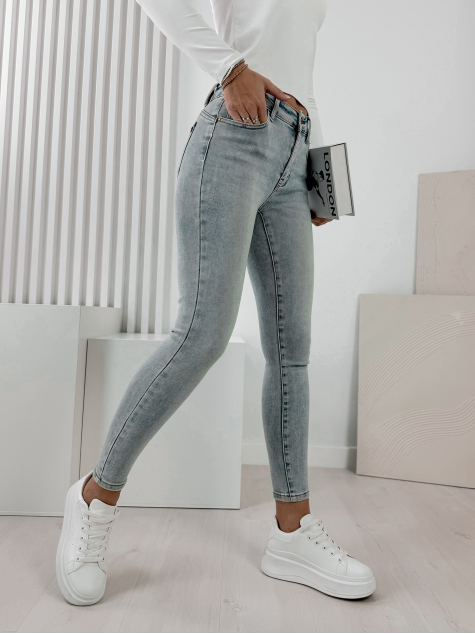 KELNĖS TAMIA JEANS