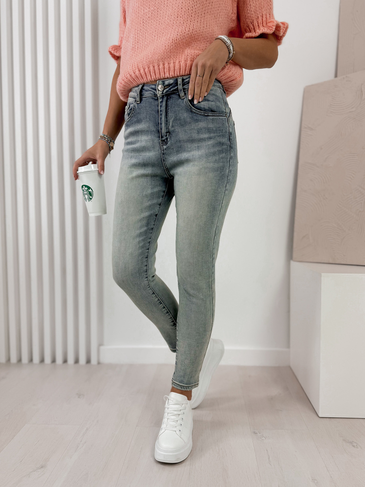 ПАНТАЛОНИ RAELLA JEANS