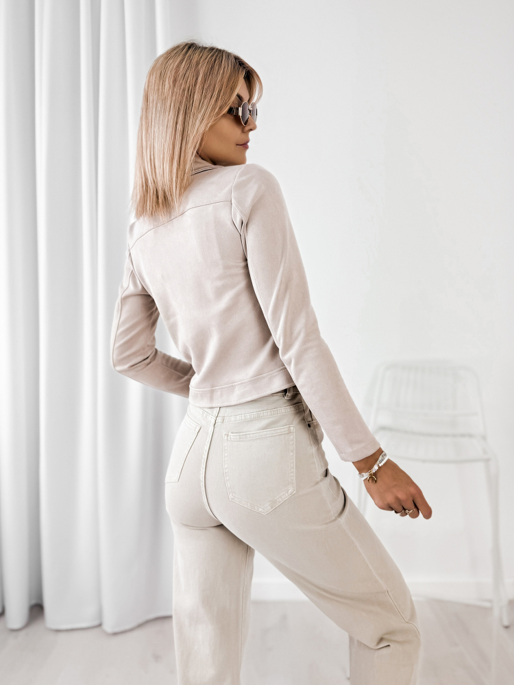 JAKA CELIA GAIŠI BĒŠA