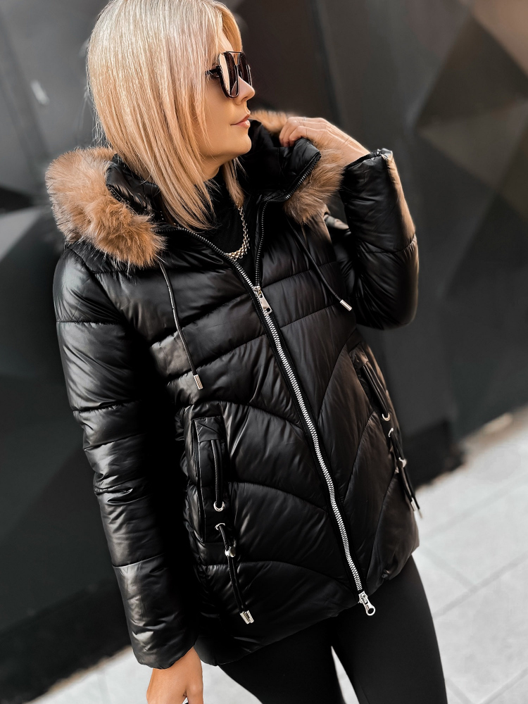 OPIAM STRIUKĖ JUODA