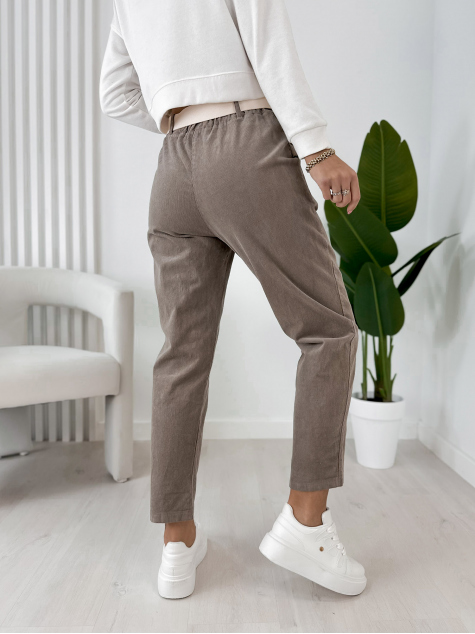 KELNĖS VELVETAS ADDISON TAMSIAI SMĖLIO SPALVOS