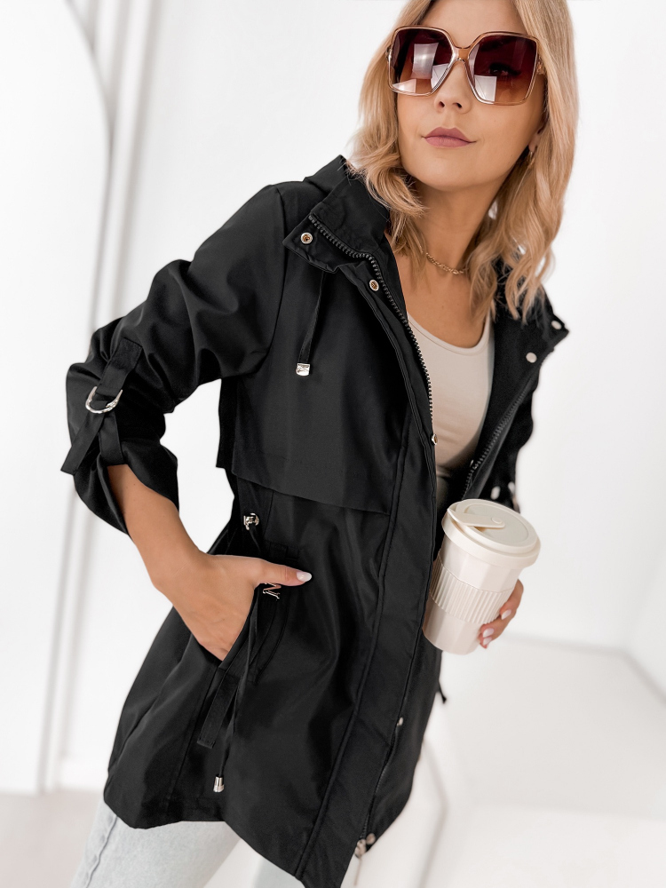 JACKE INGRID SCHWARZ