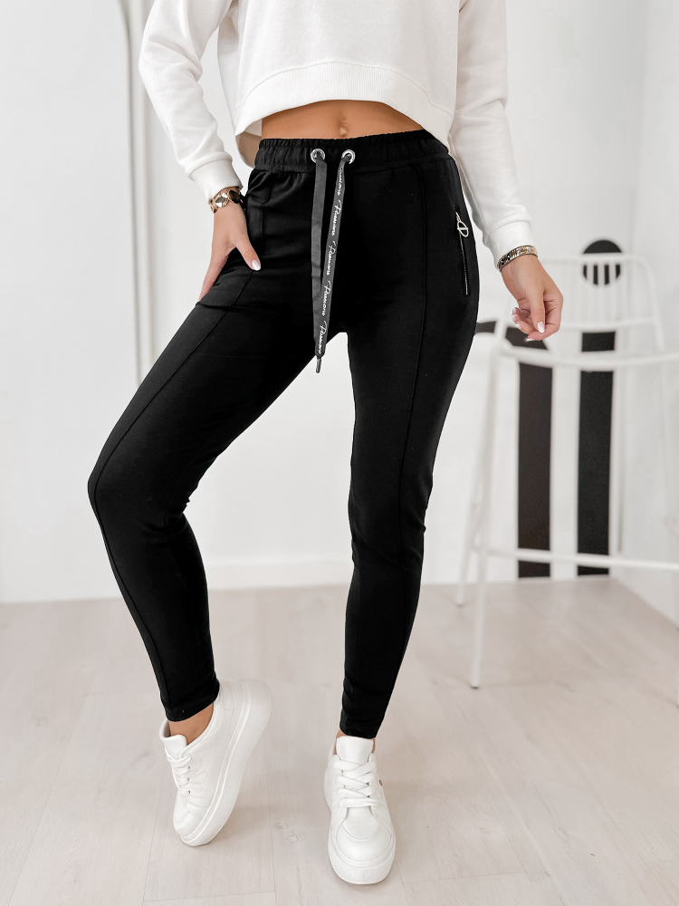 HOSE REGALIA SCHWARZ