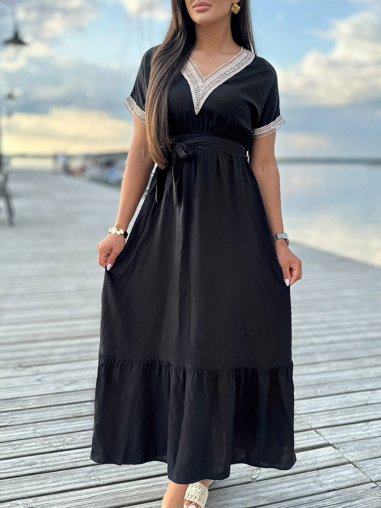 SUKNELĖ BALEY JUODA