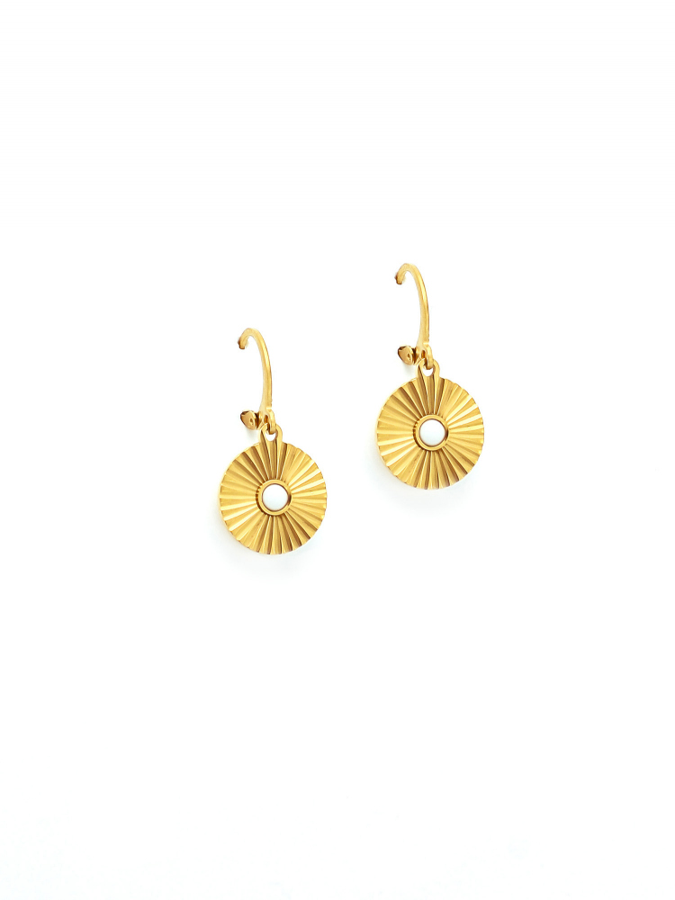 DES BOUCLES D'OREILLES K132